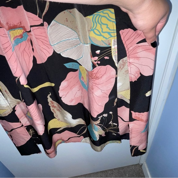 Plus Size Floral Maxi Dress with 2 Front Slits - Picture 3 of 5